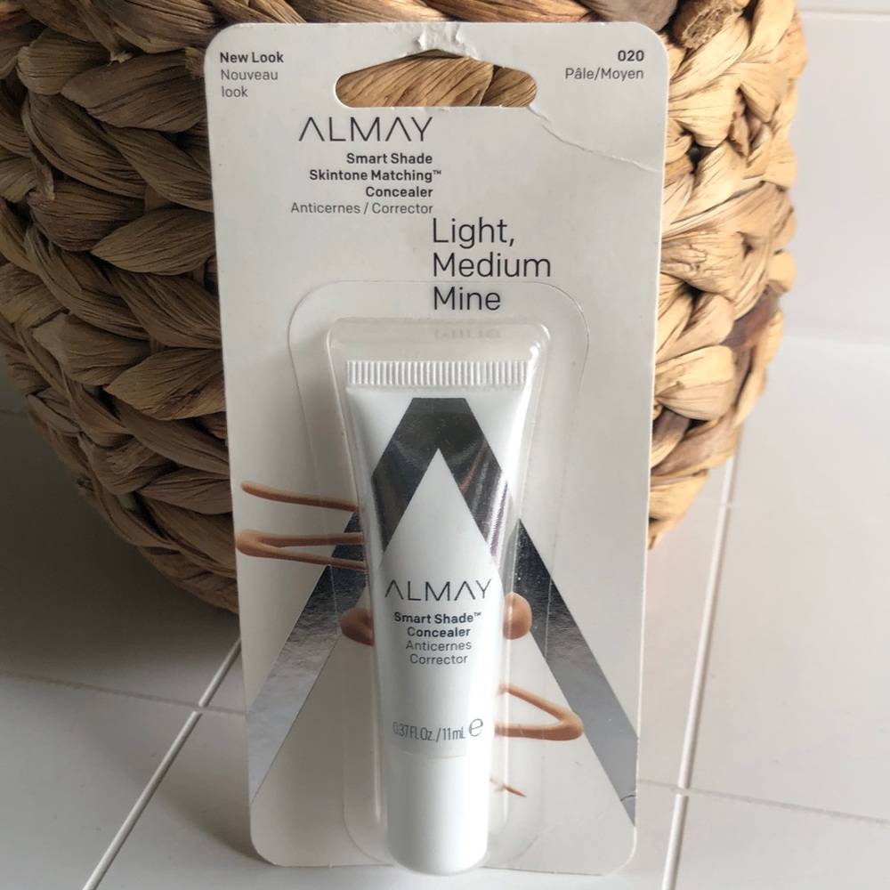 Almay Smart Shade Concealer - 
Light, Medium 020